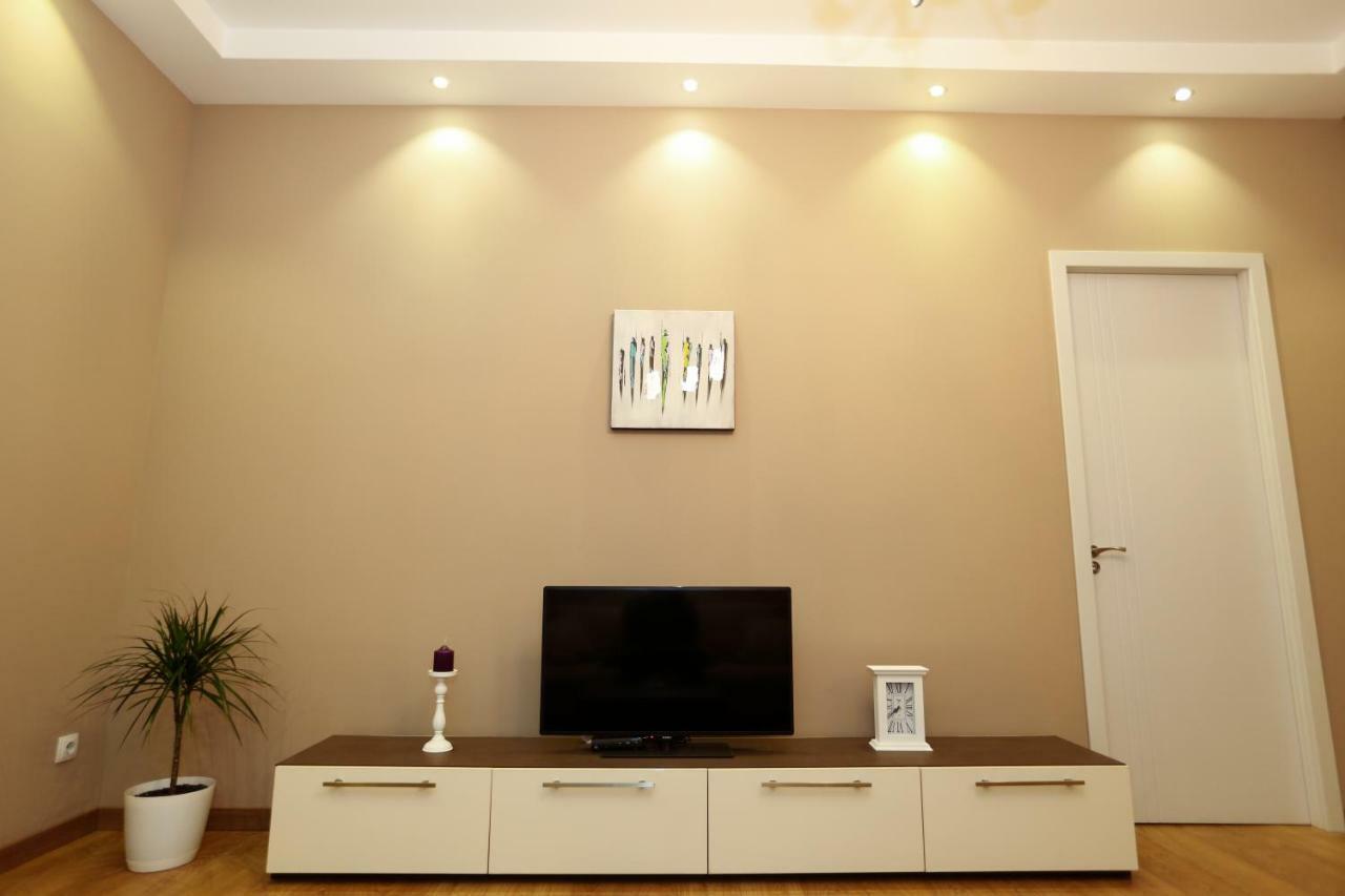 City Center Apartment Tbilisi Bagian luar foto