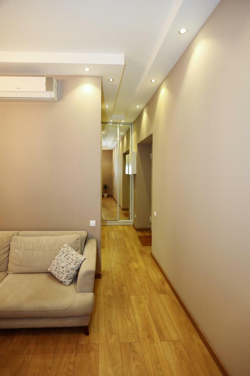 City Center Apartment Tbilisi Bagian luar foto